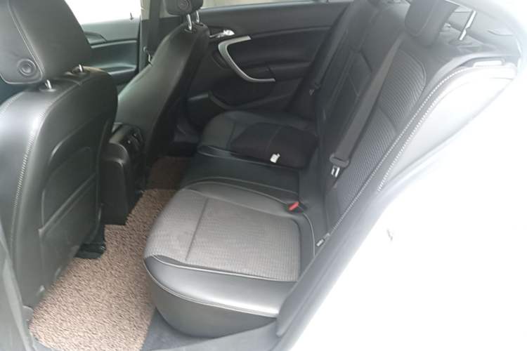 Used Buick Regal 2015 1.6T Leading Technology Model Left Rear Seat