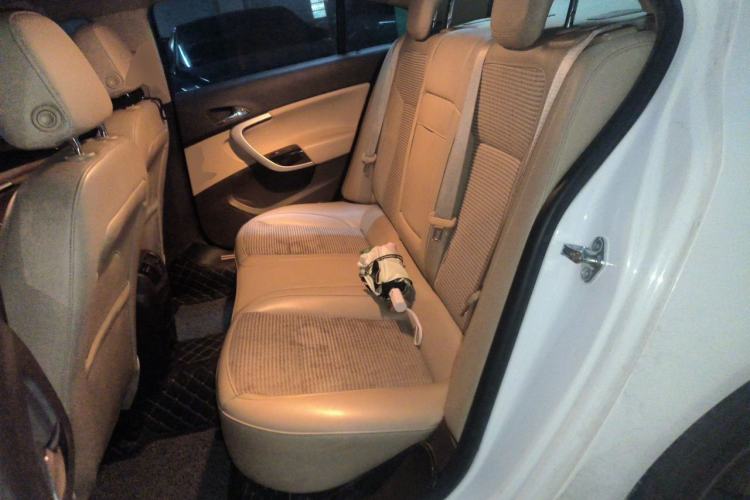 Used Buick Regal 2015 2.0L Leading Fashion Edition Left Rear Seat