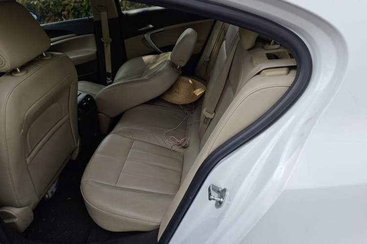 Used Buick Regal 2015 2.0L Elite Fashion Edition Left Rear Seat