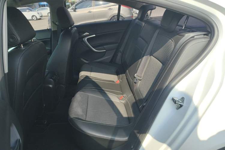 Used Buick Regal 2015 1.6T Leading Technology Model Left Rear Seat