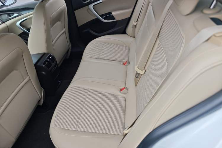 Used Buick Regal 2015 2.0L Leading Fashion Edition Left Rear Seat
