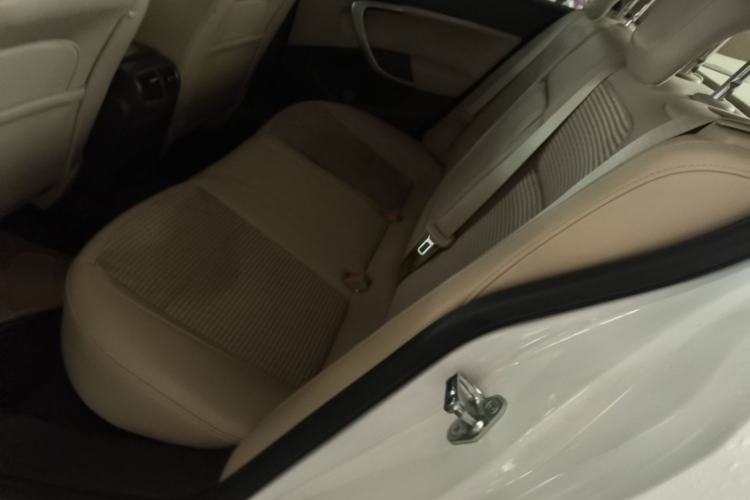 Used Buick Regal 2015 2.0L Leading Fashion Edition Left Rear Seat