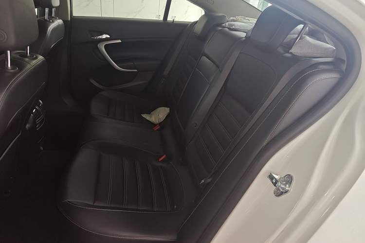 Used Buick Regal 2015 1.6T Leading Technology Model Left Rear Seat