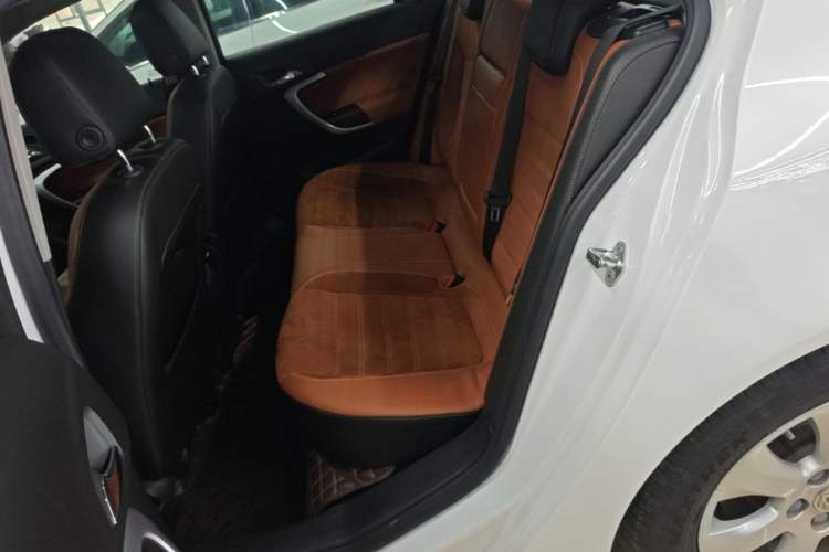 Used Buick Regal 2015 1.6T Elite Tech Model Left Rear Seat