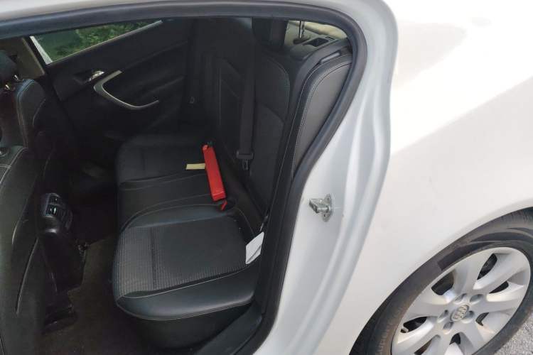 Used Buick Regal 2015 1.6T Leading Technology Model Left Rear Seat