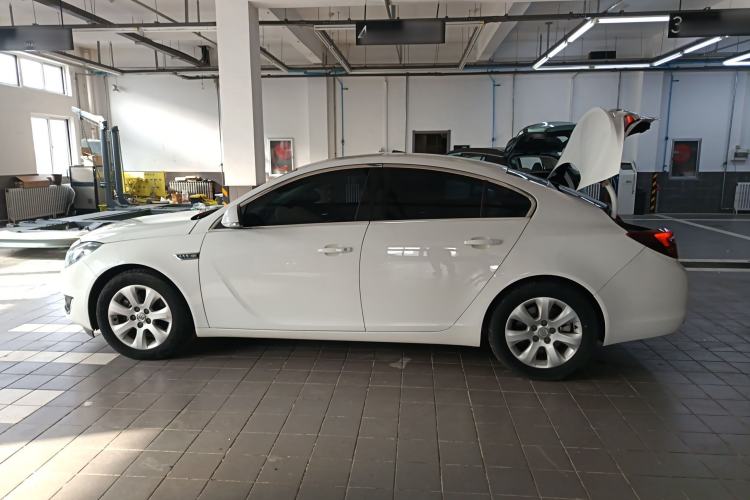 Used Buick Regal 2015 1.6T Leading Technology Model Left Side