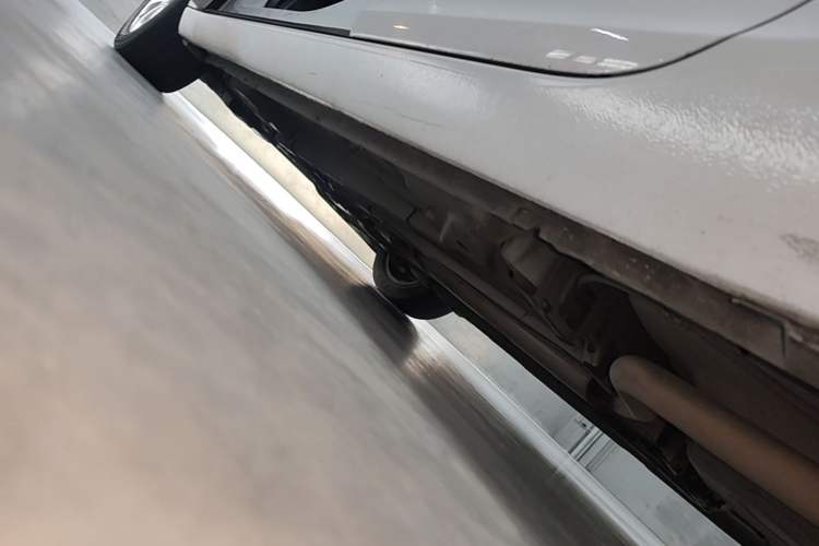 Used Buick Regal 2015 1.6T Leading Technology Model Left Side Sill