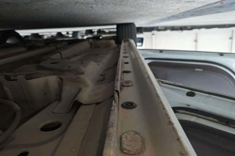 Used Buick Regal 2015 2.0L Leading Fashion Edition Left Side Sill