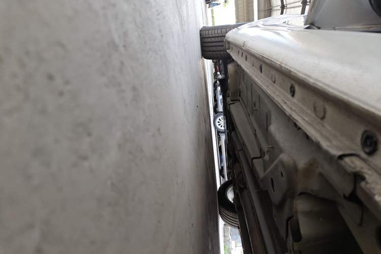Used Buick Regal 2015 2.0L Leading Fashion Edition Left Side Sill