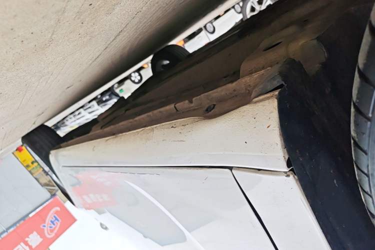 Used Buick Regal 2015 2.0L Leading Fashion Edition Left Side Sill