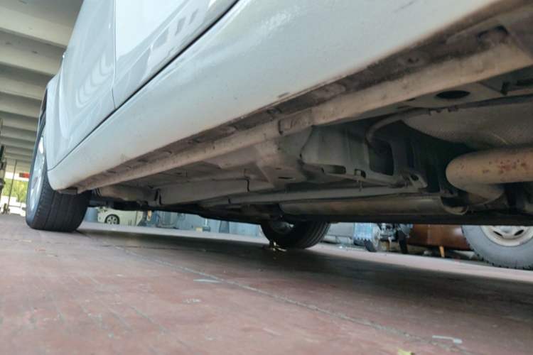 Used Buick Regal 2015 2.0L Leading Fashion Edition Left Side Sill