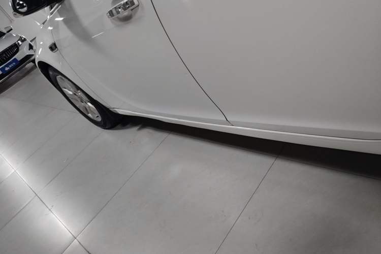 Used Buick Regal 2015 1.6T Elite Tech Model Left Side Sill