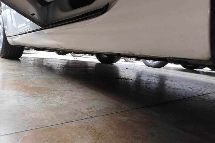 Used Buick Regal 2015 1.6T Elite Tech Model Left Side Sill