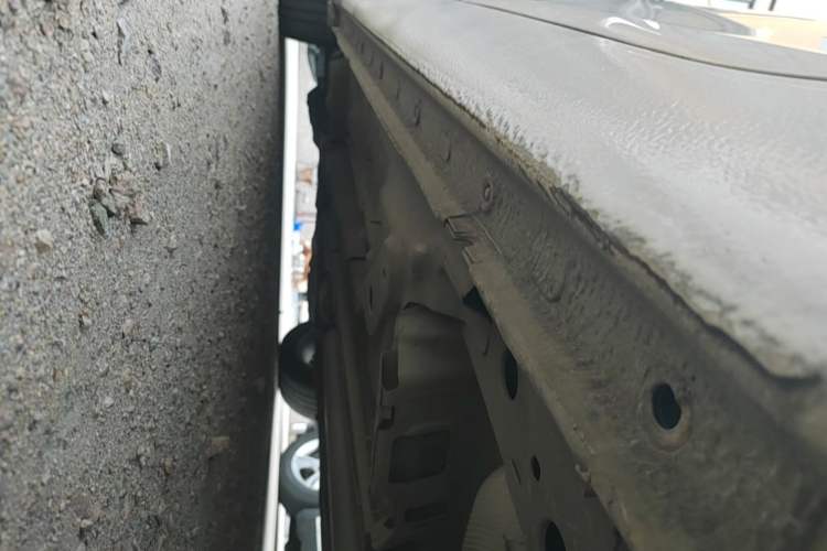 Used Buick Regal 2015 1.6T Elite Tech Model Left Side Sill