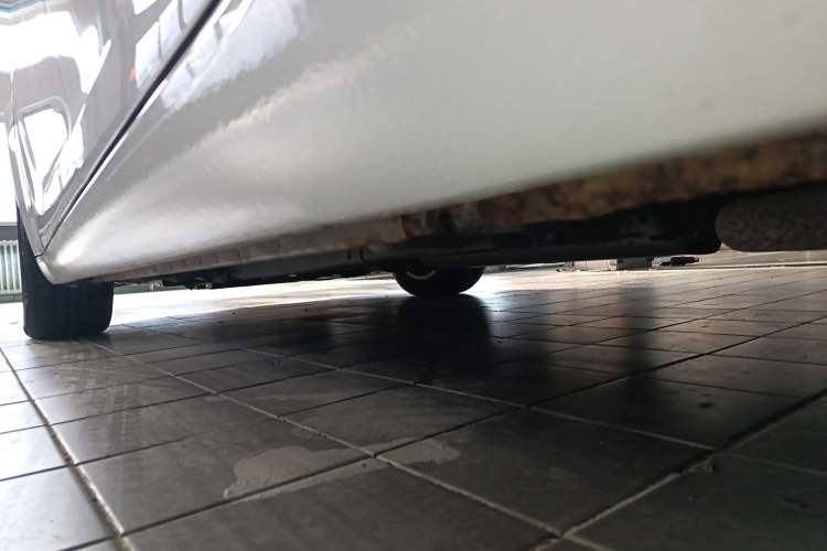 Used Buick Regal 2015 1.6T Leading Technology Model Left Side Sill