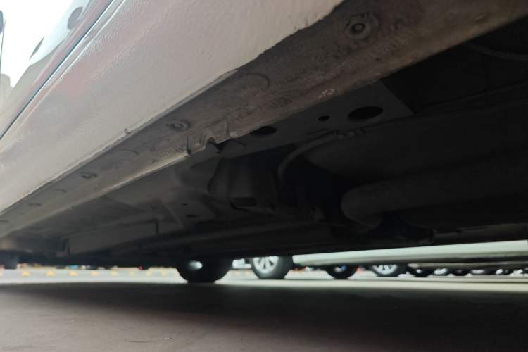 Used Buick Regal 2015 1.6T Leading Technology Model Left Side Sill