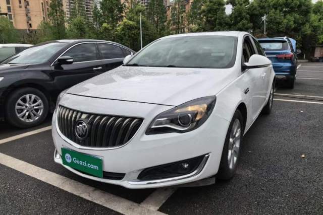 Ojetý Buick Regal 2015 2.0L Leading Fashion Edition