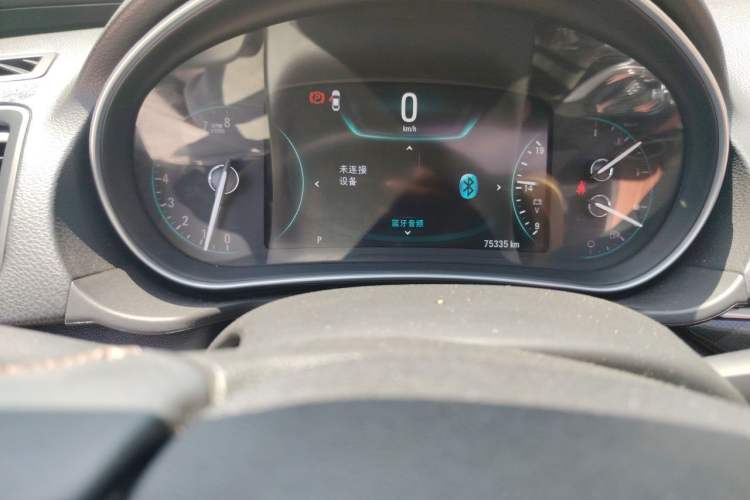 Used Buick Regal 2015 1.6T Elite Tech Model Odometer Close Up