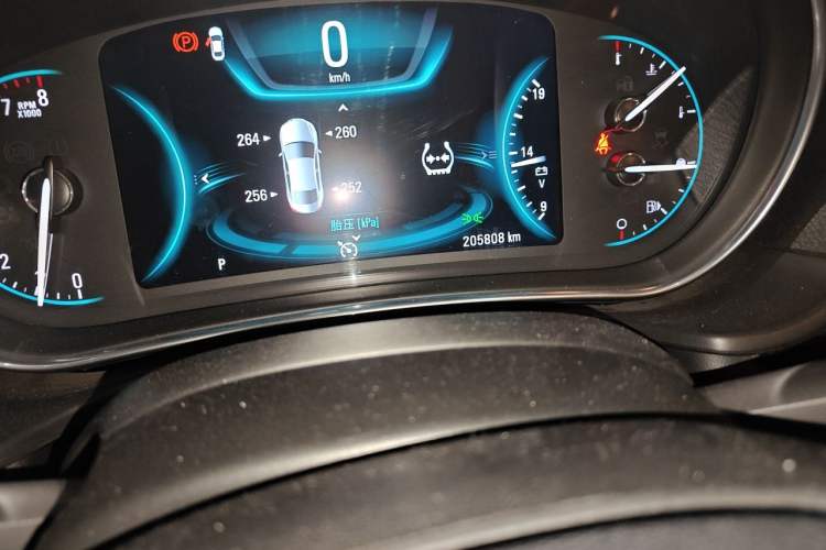 Used Buick Regal 2015 1.6T Elite Tech Model Odometer Close Up
