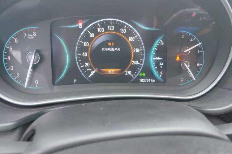 Used Buick Regal 2015 1.6T Elite Tech Model Odometer Close Up