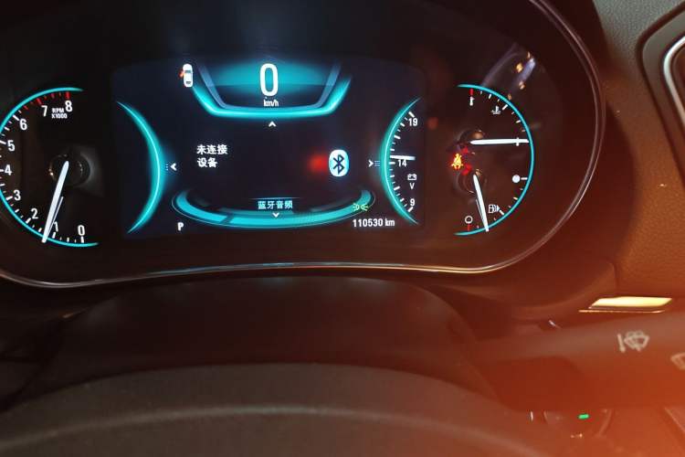 Used Buick Regal 2015 1.6T Elite Tech Model Odometer Close Up