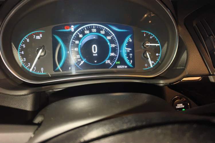 Used Buick Regal 2015 1.6T Elite Tech Model Odometer Close Up