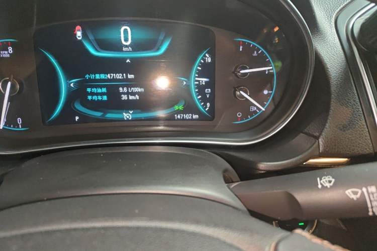 Used Buick Regal 2015 1.6T Elite Tech Model Odometer Close Up
