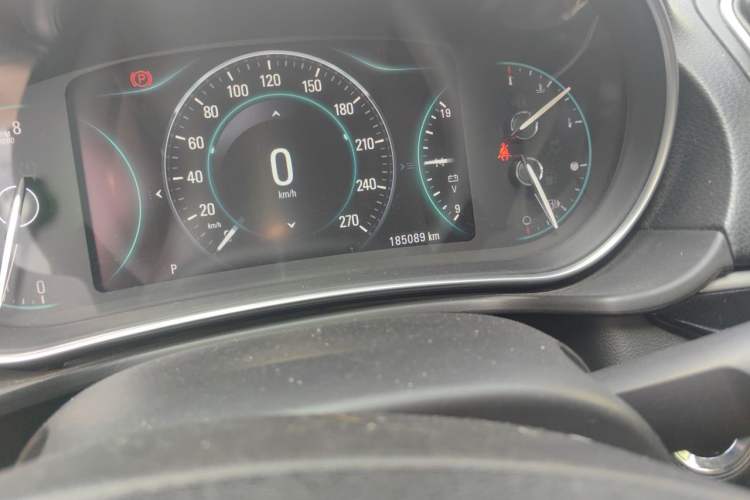 Used Buick Regal 2015 1.6T Elite Tech Model Odometer Close Up