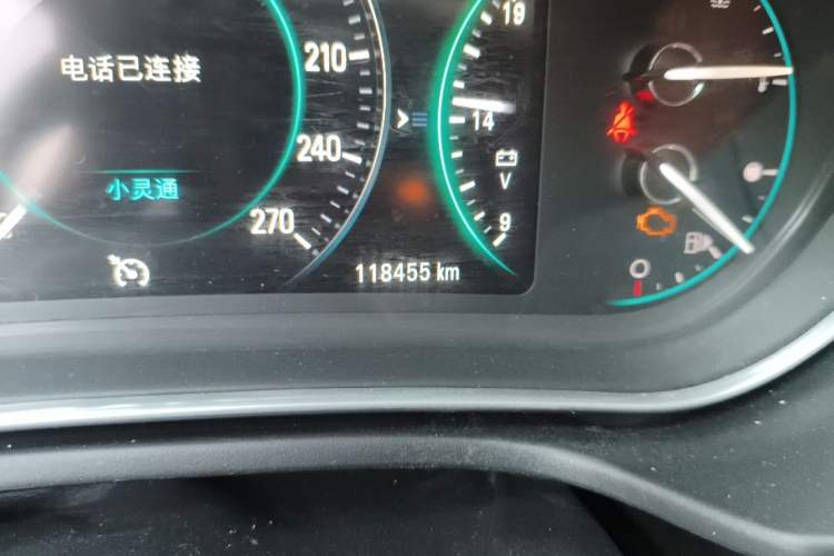 Used Buick Regal 2015 1.6T Elite Tech Model Odometer Close Up