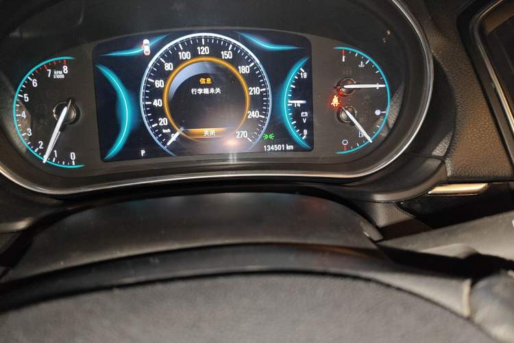 Used Buick Regal 2015 1.6T Elite Tech Model Odometer Close Up