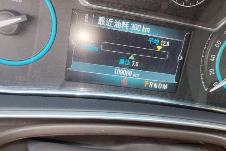Used Buick Regal 2015 2.0L Elite Fashion Edition Odometer Close Up