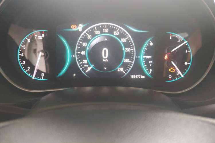 Used Buick Regal 2015 1.6T Elite Tech Model Odometer Close Up