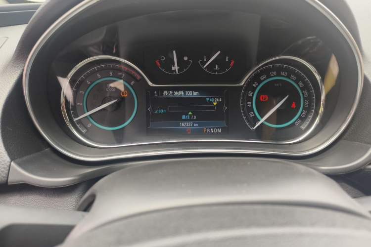 Used Buick Regal 2015 GS 2.0T Grand Sport Edition Odometer Close Up