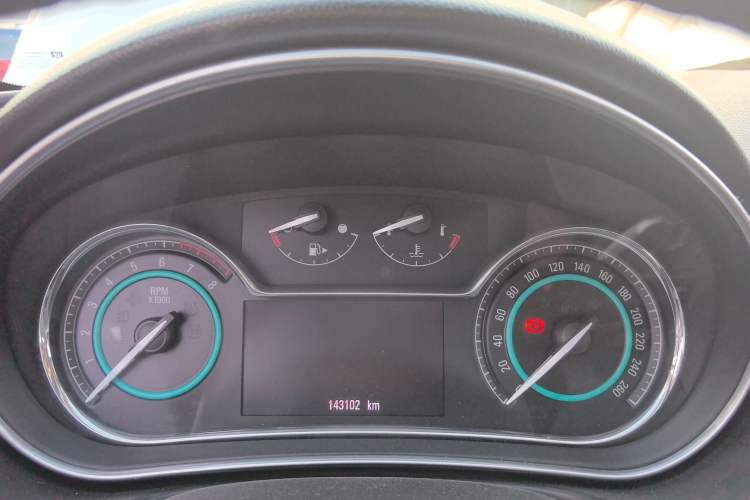 Used Buick Regal 2015 GS 2.0T Grand Sport Edition Odometer Close Up