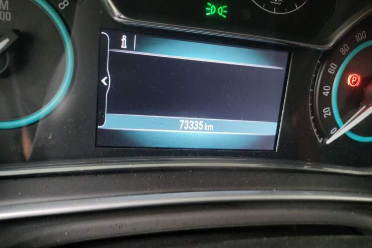 Used Buick Regal 2015 GS 2.0T Grand Sport Edition Odometer Close Up