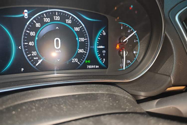 Used Buick Regal 2015 1.6T Elite Tech Model Odometer Close Up