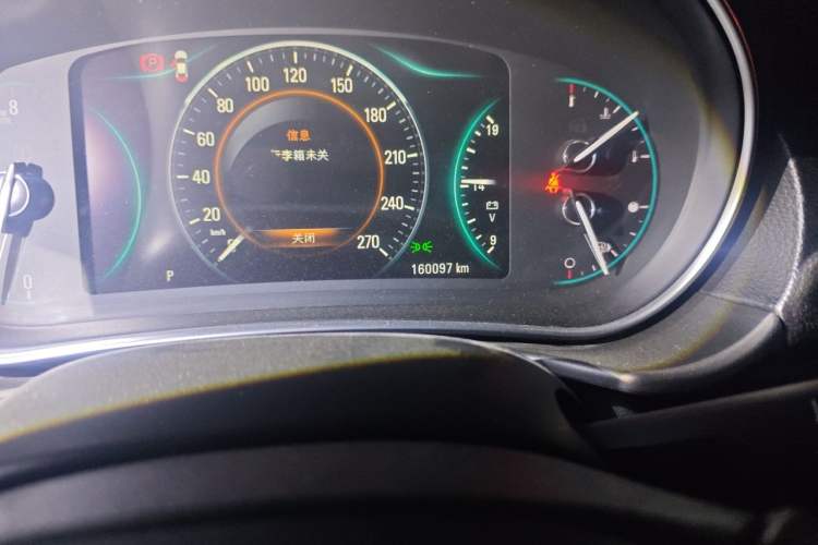 Used Buick Regal 2015 1.6T Elite Tech Model Odometer Close Up
