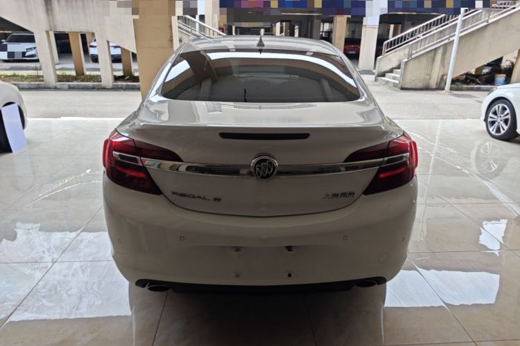 Used Buick Regal 2015 1.6T Fashion Tech Model Rear
