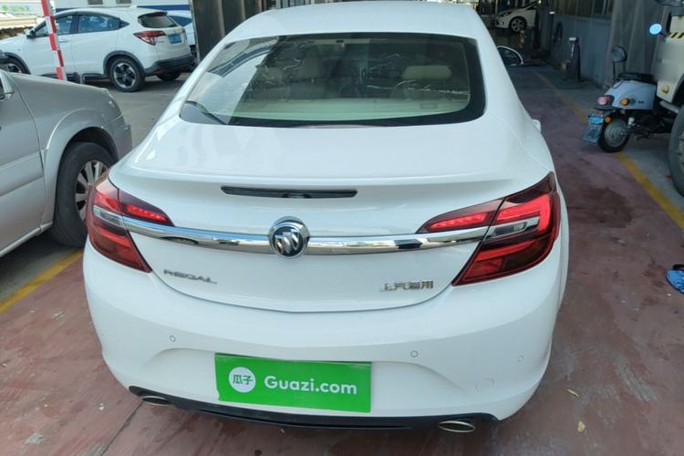 Used Buick Regal 2015 2.0L Leading Fashion Edition Rear