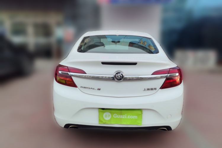 Used Buick Regal 2015 1.6T Fashion Tech Model Rear