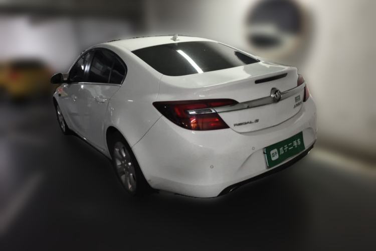 Used Buick Regal 2015 1.6T Fashion Tech Model Rear Left 45 Deg