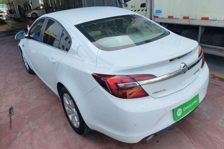 Used Buick Regal 2015 2.0L Leading Fashion Edition Rear Left 45 Deg