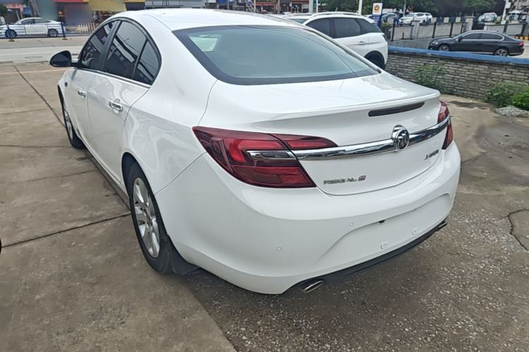Used Buick Regal 2015 1.6T Leading Technology Model Rear Left 45 Deg