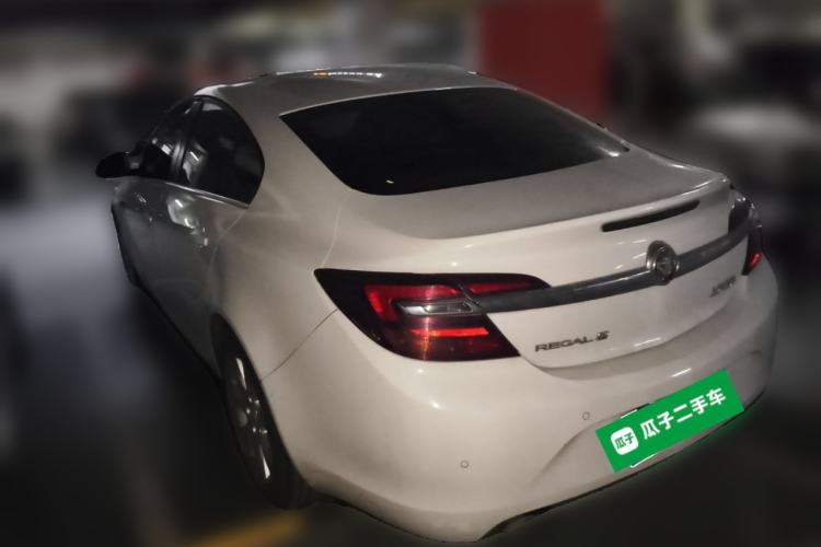 Used Buick Regal 2015 1.6T Leading Technology Model Rear Left 45 Deg