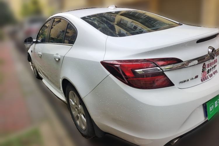 Used Buick Regal 2015 1.6T Leading Technology Model Rear Left 45 Deg
