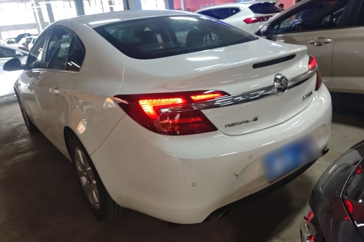 Used Buick Regal 2015 1.6T Leading Technology Model Rear Left 45 Deg
