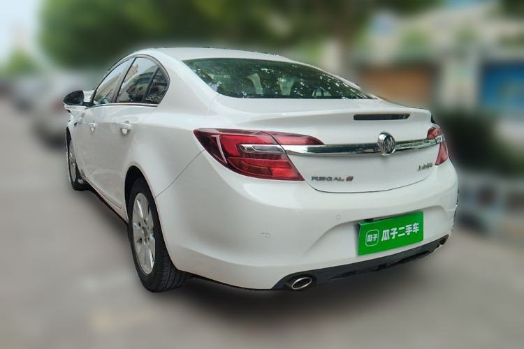 Used Buick Regal 2015 1.6T Leading Technology Model Rear Left 45 Deg