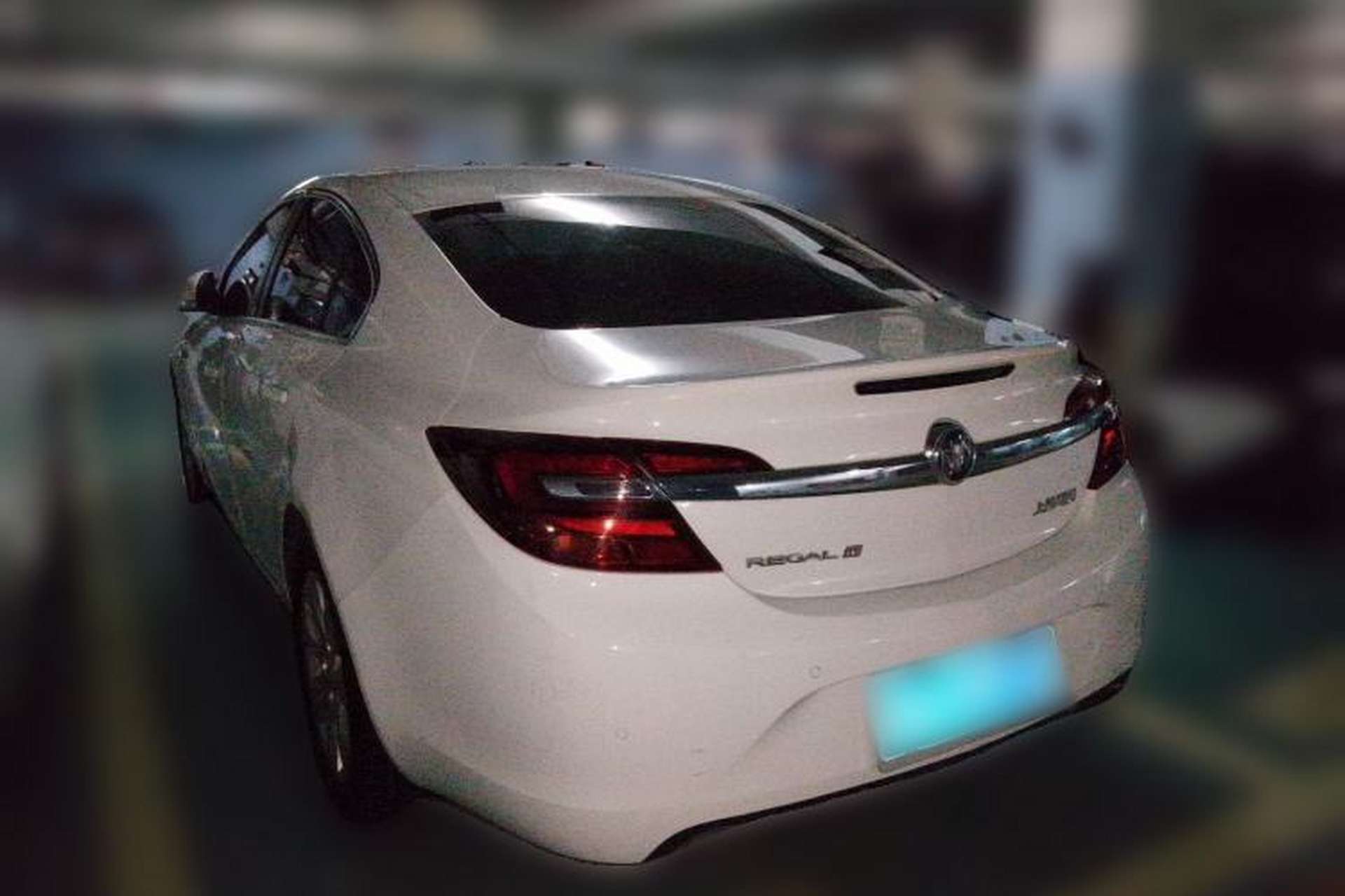 Used Buick Regal 2015 1.6T Leading Technology Model Rear Left 45 Deg