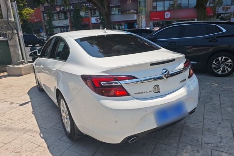 Used Buick Regal 2015 1.6T Leading Technology Model Rear Left 45 Deg