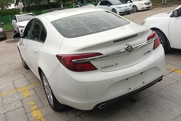 Used Buick Regal 2015 1.6T Leading Technology Model Rear Left 45 Deg